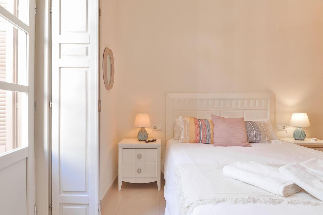 Flat 2 Bedrooms In The City Center Малага Экстерьер фото