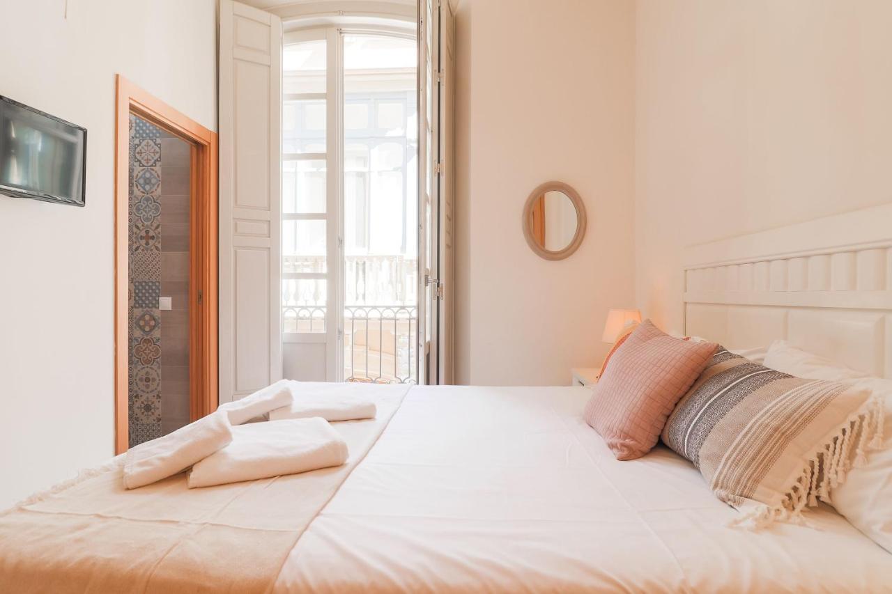 Flat 2 Bedrooms In The City Center Малага Экстерьер фото